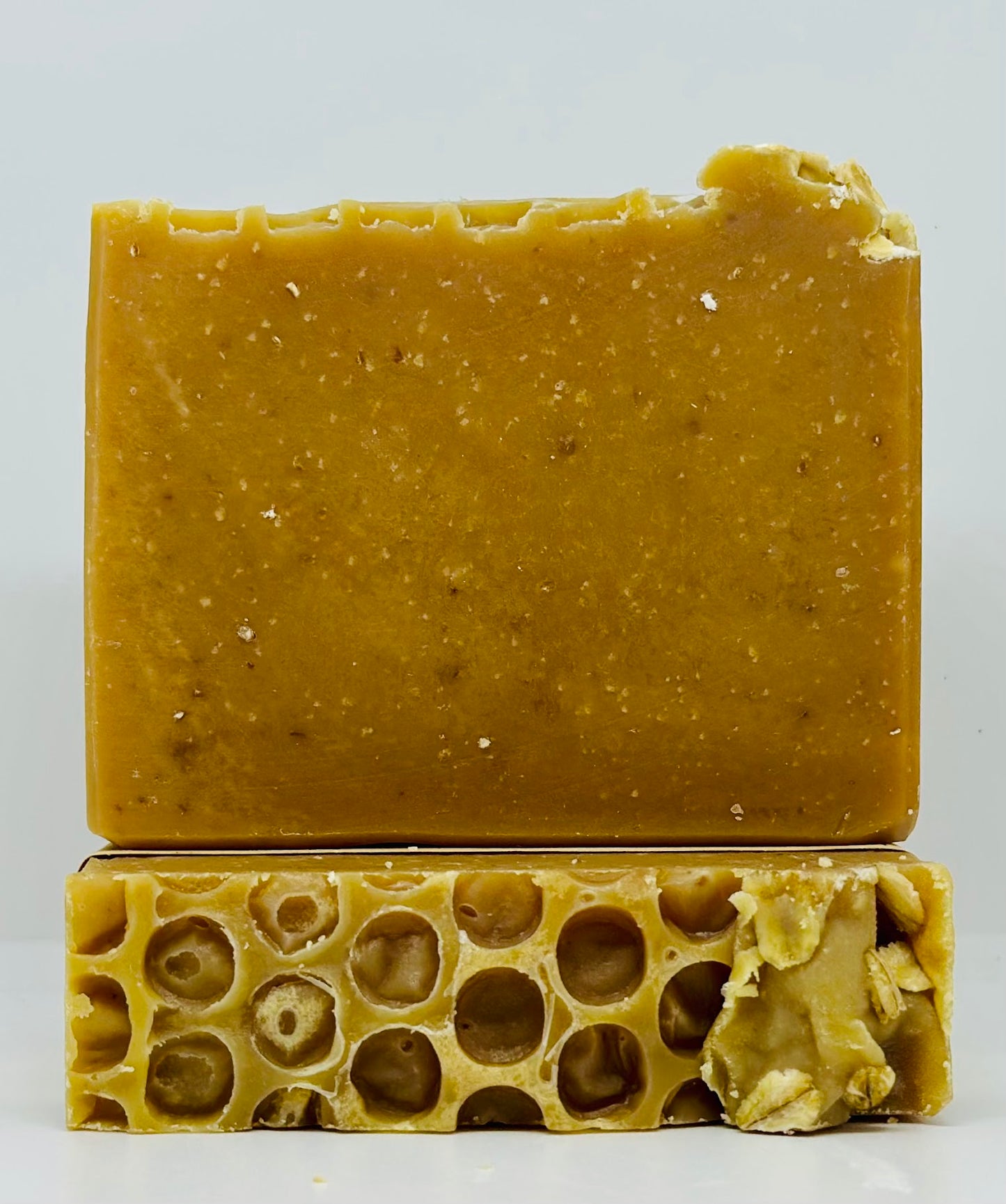 Honey & Goat Milk Soap |Bee Pollen | Naturally Nourishing Cleanse